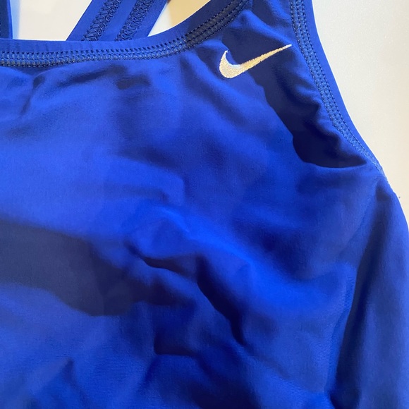 Nike One Piece - Picture 3 of 4